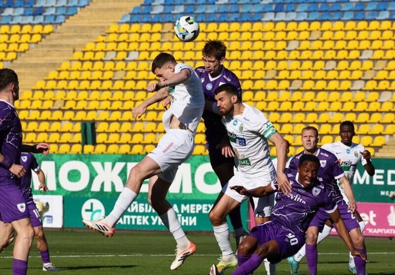 Карпати та ЛНЗ провели безгольовий поєдинок