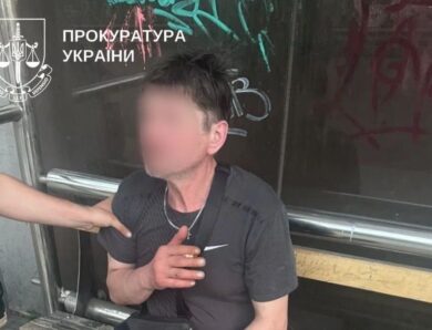 Киянин розбещував дитину у вбиральні лікарні