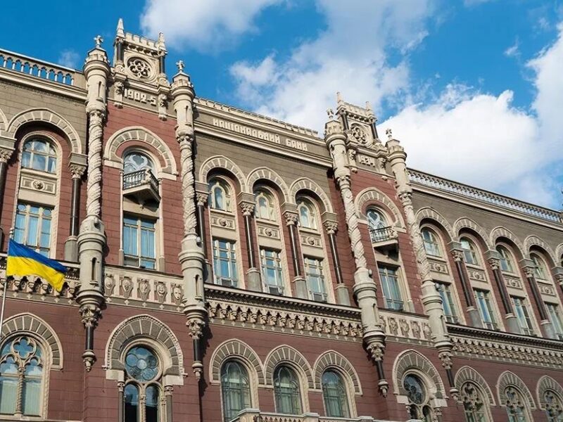 Курс гривні встановив новий антирекорд