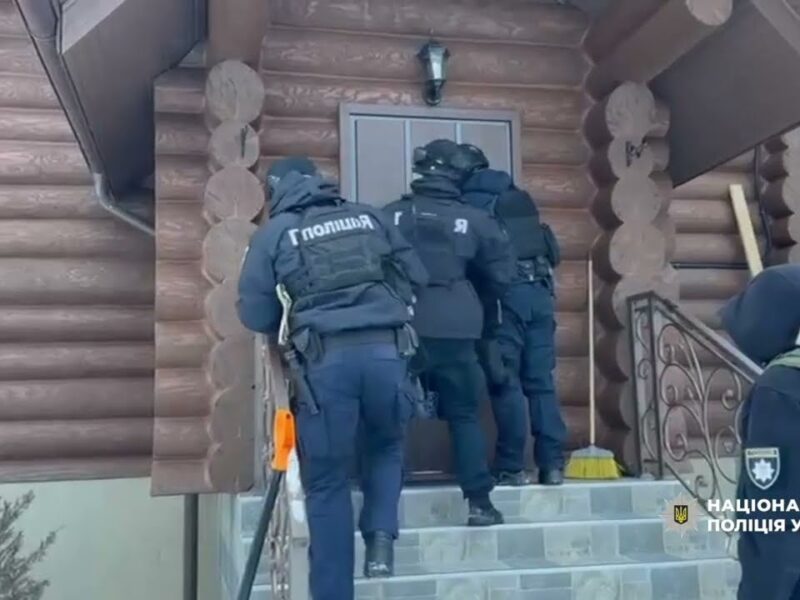 Поліція викрила схему привласнення 27 млн, виділених на гуманітарну допомогу громадам Київщини