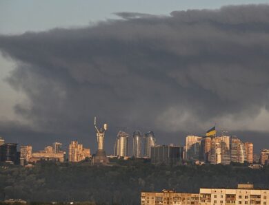 Москва готує нову атаку і закликає покинути Київ