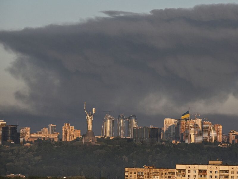 Москва готує нову атаку і закликає покинути Київ