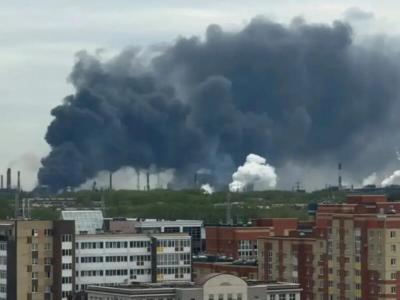 На ключовому меткомбінаті РФ спалахнула пожежа