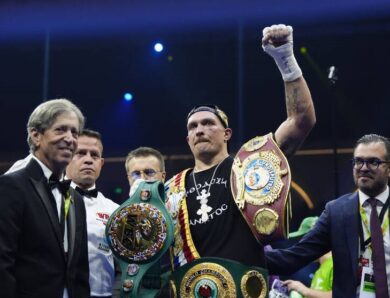 На кону бою Усик – Верховен стоятимуть два чемпіонські титули