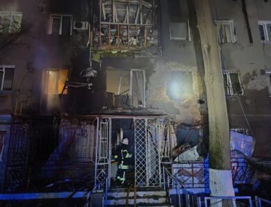 На Одещині “шахеди” влучили у житлові будинки, є поранені