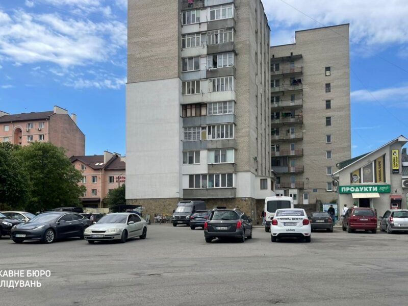 На Тернопільщині посадовець переоформив землі оборонного підприємства