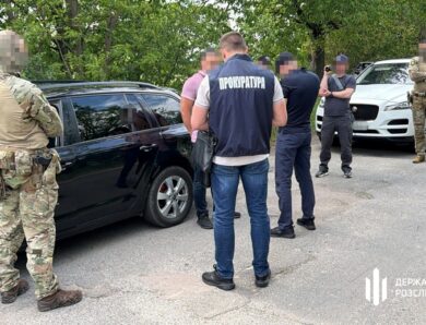 На Закарпатті адвокат вимагав $9 тисяч за закриття справи СЗЧ