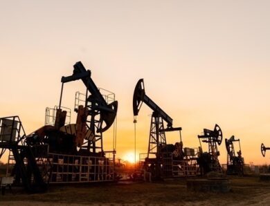 Нафта дорожчає через можливу ескалацію на Близькому Сході