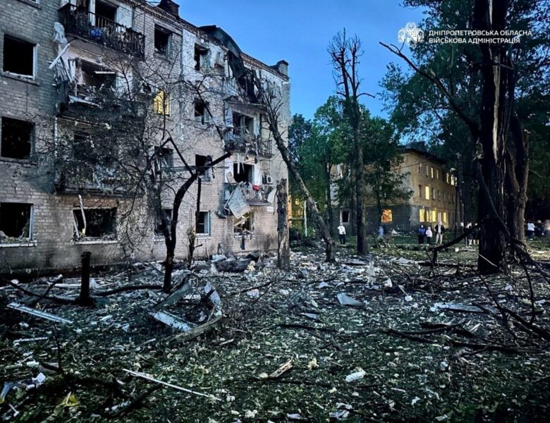 Наслідки атаки на Дніпро: дев&rsquo;ять поранених і руїни