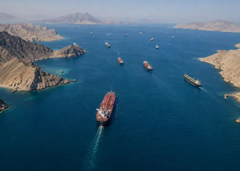 Ормузькі гойдалки: США та Іран по черзі вмикають &ldquo;задню&rdquo; за крок до миру