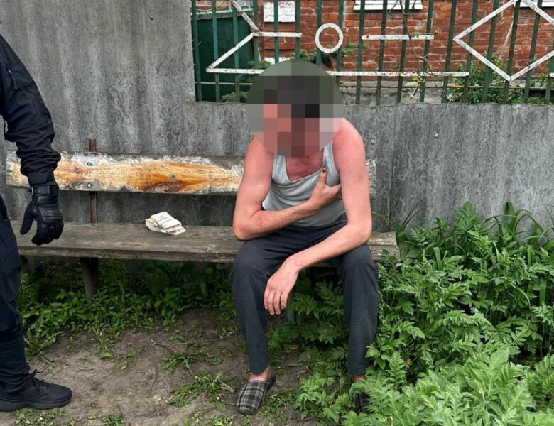 П&rsquo;яного посадовця Держгеокадастру затримали на хабарі