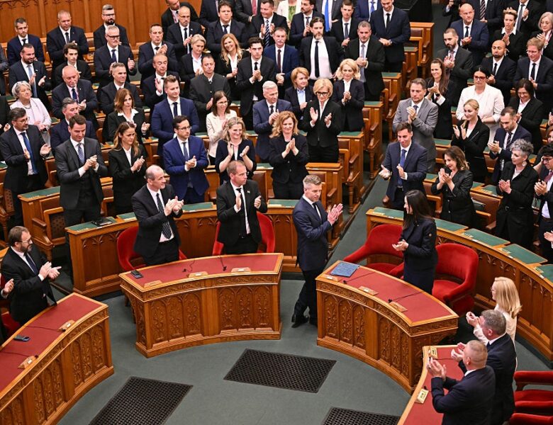 Парламент Угорщини скасував вихід із МКС