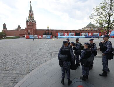 Перемир’я на три дні. Україна дозволила РФ парад