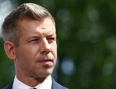 Петер Мадяр озвучив позицію щодо зброї для України