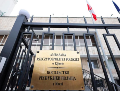 Польща попередила Росію про наслідки ударів по дипмісіях у Києві