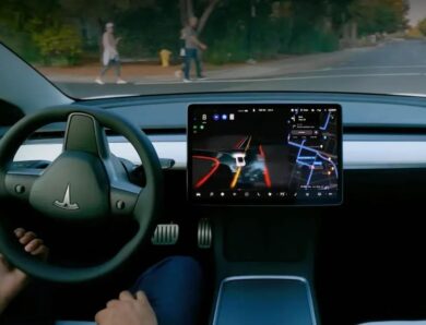 Працівники Tesla не довіряють автопілоту компанії – Reuters