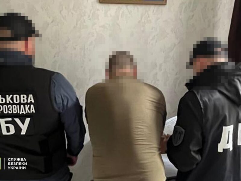 Правоохоронці викрили незаконну виплату військовим 2,6 млн “бойових”