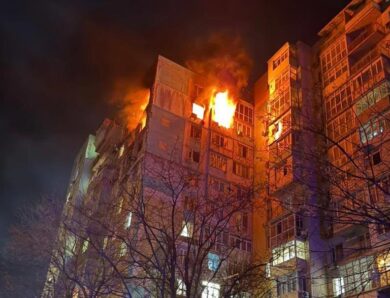 РФ масовано атакувала Одесу: палають висотки