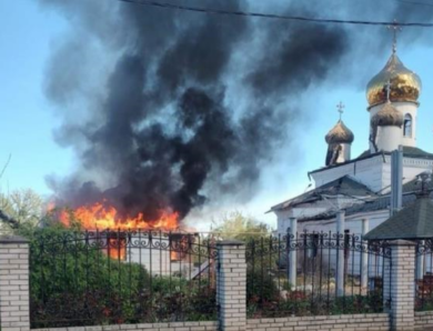 РФ вдарила по Вільнянську на Запоріжжі, пошкоджена церква, є загиблий