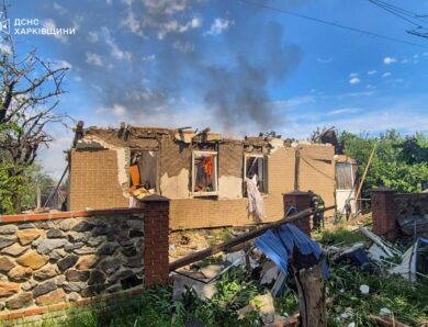 Росіяни вдарили по Харківщині, є жертва та поранені