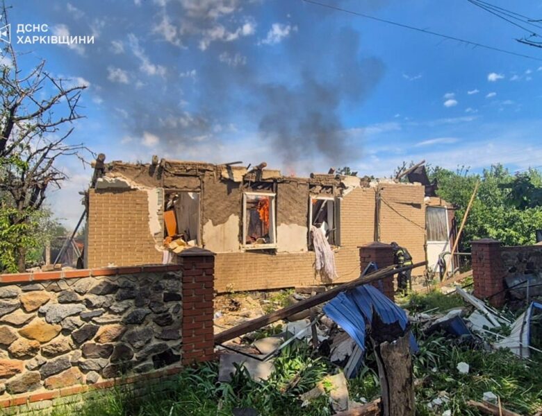 Росіяни вдарили по Харківщині, є жертва та поранені
