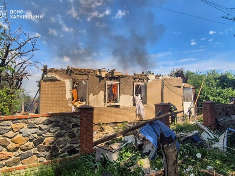 Росіяни вдарили по Харківщині, є жертва та поранені