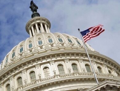 Сенатори США вимагають від Пентагону розблокувати допомогу Україні