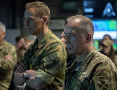 Сирський з норвезьким колегою відвідали фронт