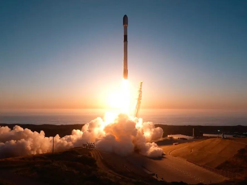 SpaceX запустила у космос ще 24 супутники Starlink