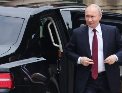 Страх за безпеку. Путін перестав їздити Росією