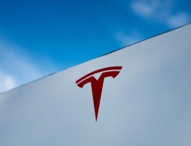 Tesla готується до серійного виробництва Roadster на заводі у Техасі