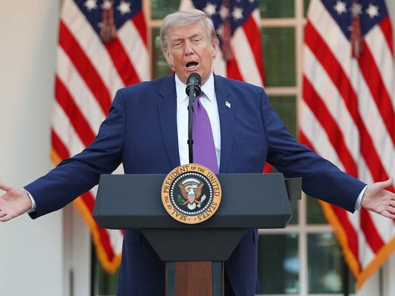 Трамп погрожує Ірану “дуже важкими часами”