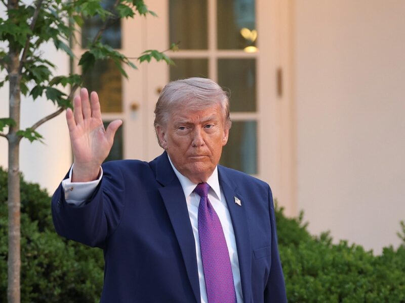 Трамп вирушає в Китай на зустріч із Сі Цзіньпіном