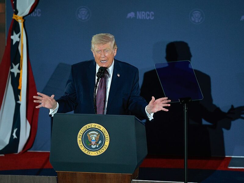 Трамп заявив Конгресу, що “завершив” війну в Ірані