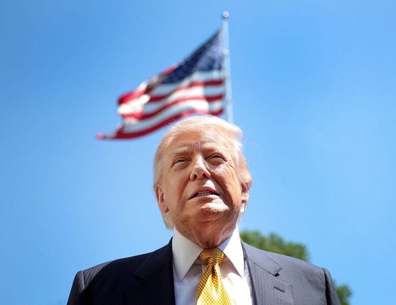 Трамп заявив, що відклав заплановані атаки на Іран