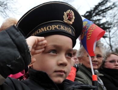 У Бердянську дітей змусили виготовляти речі для російських військових – ЦНС