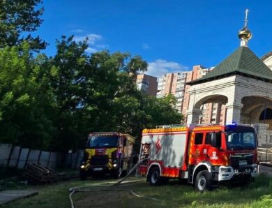 У двох районах Харкова впали російські дрони