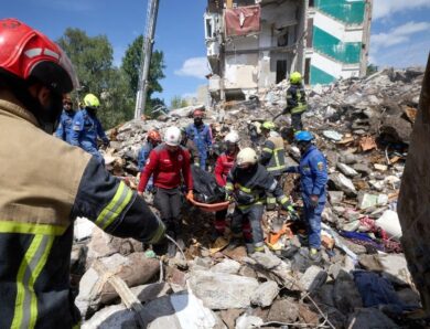 У Києві під завалами знайшли двох загиблих