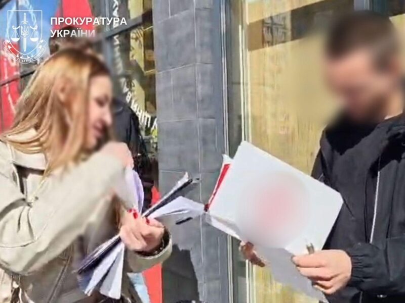 У Києві “юрист” ошукав дружину мобілізованого на 57 тисяч