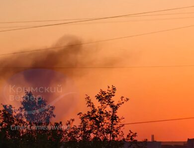 У Криму пролунали вибухи, атаковано Чорноморський флот РФ – соцмережі