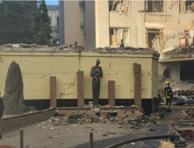 Удар по Києву: пошкоджена будівля МЗС, музей, церкви, театр і виші