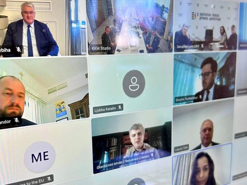 Україна і Угорщина розпочали консультації