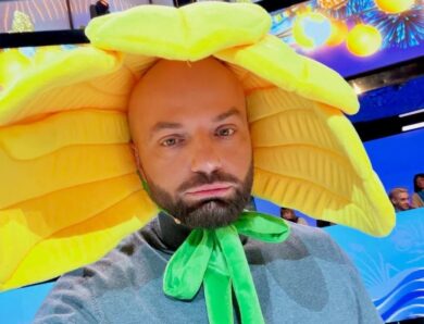 Український шоумен показав свою 95-річну бабусю
