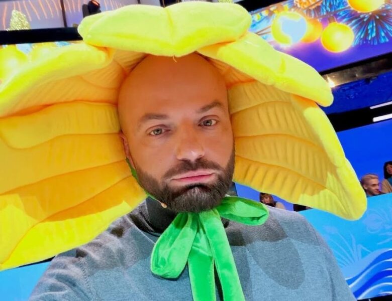 Український шоумен показав свою 95-річну бабусю
