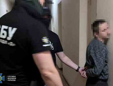 В Херсоні чиновник вимагав “відкати” за обслуговування Старлінків