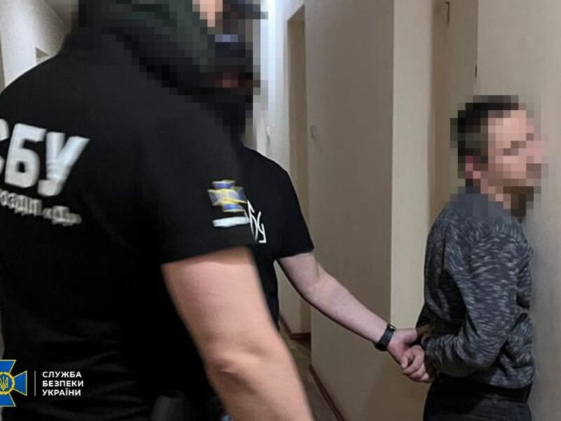 В Херсоні чиновник вимагав “відкати” за обслуговування Старлінків