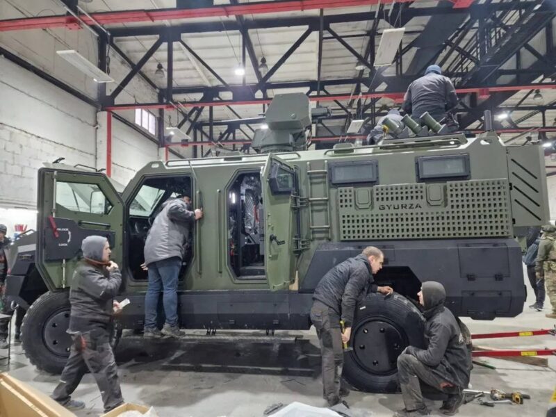 В Києві суд арештував майно постачальника бронетехніки для ЗСУ