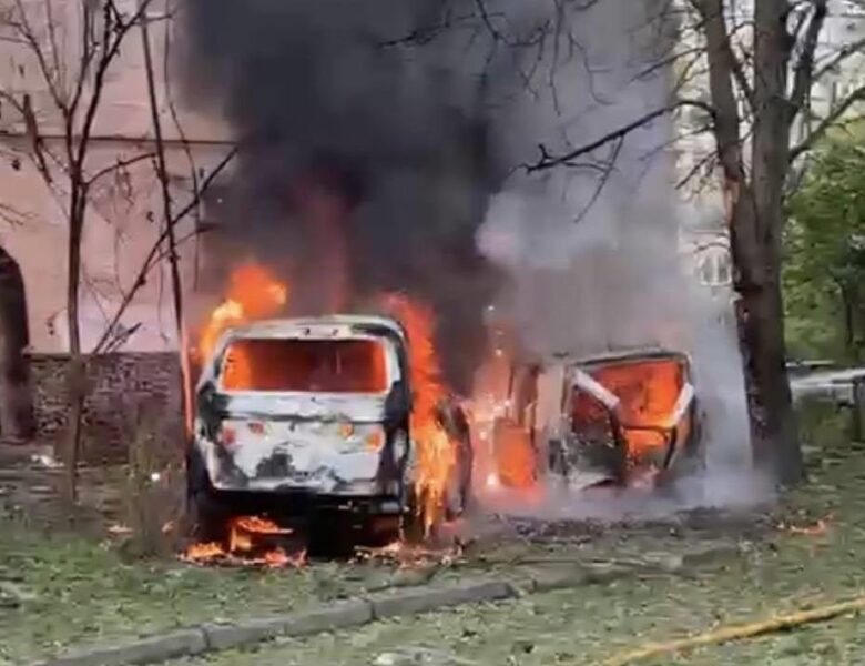 В Одесі дрон РФ упав на будинок: спалахнула пожежа