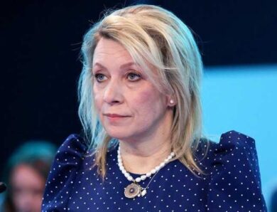 В РФ пожалілися на “примусову” видачу паспортів США дітям дипломатів
