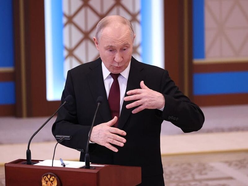 Вчені пообіцяли Путіну запасні органи з генномодифікованих свиней – ЗМІ